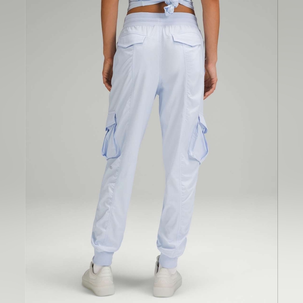 Lululemon Dance Studio Relaxed-Fit Mid-Rise Cargo Jogger *Windmill Size Large - Picture 14 of 16